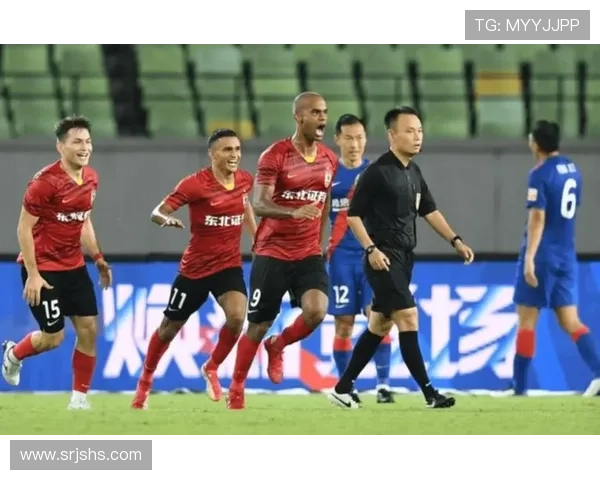 南京排球队以89分领跑挑战赛积分榜展现强劲实力 南京排球队以89分领跑挑战赛积分榜展现强劲实力